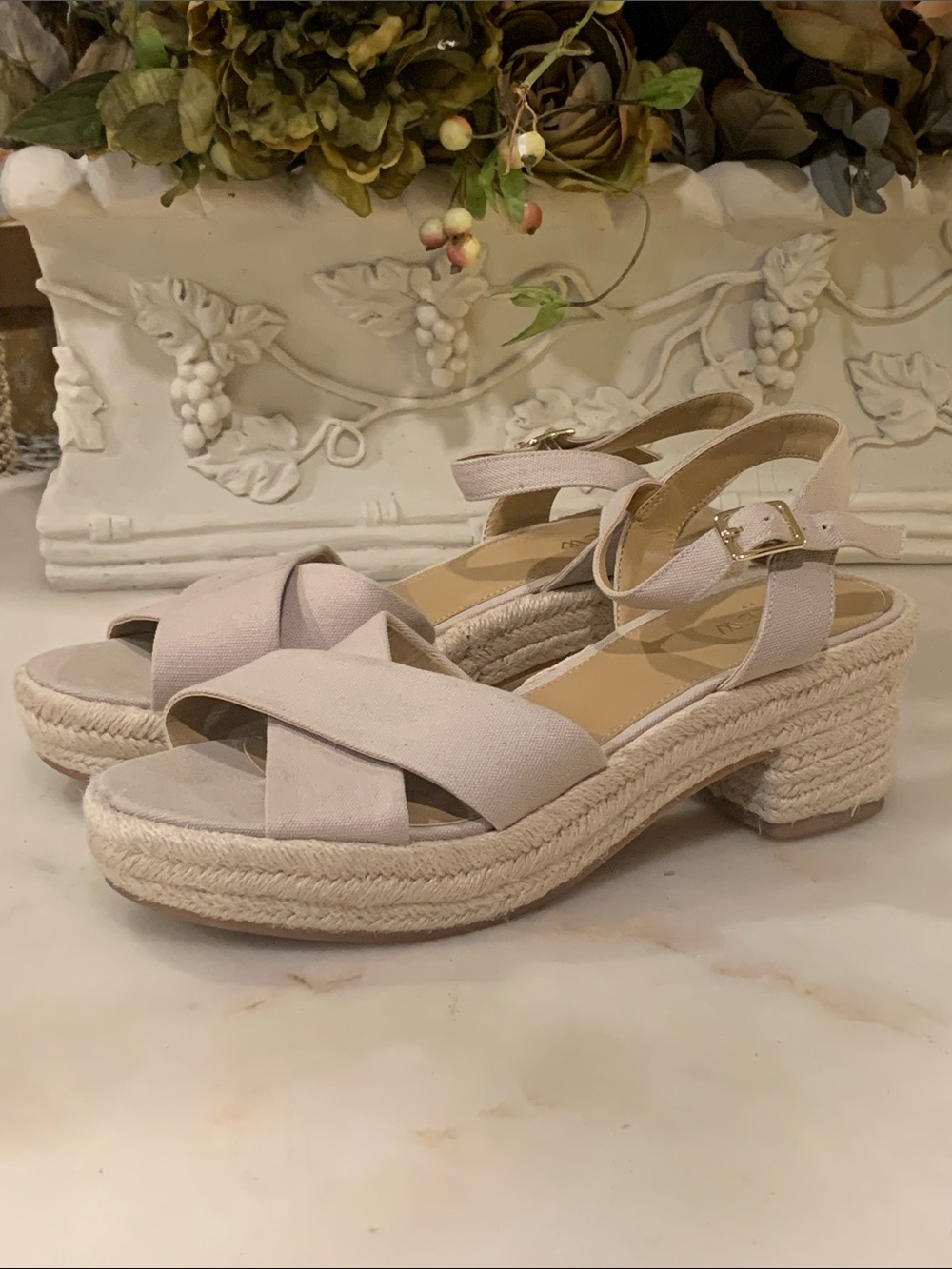 J.Crew cream crisscross espadrille wedge sandals with adjustable ankle size 9.5
